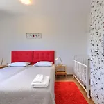 Eja By Interhome Vikendica