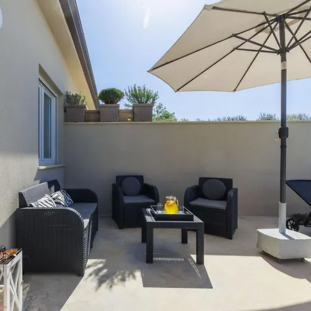 Vakantiehuis Eja By Interhome Kaštel