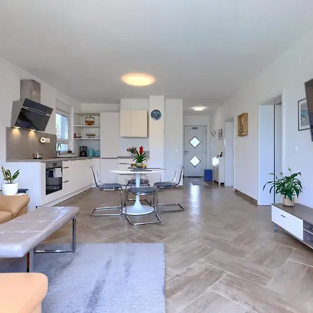 Vakantiehuis Eja By Interhome Kaštel