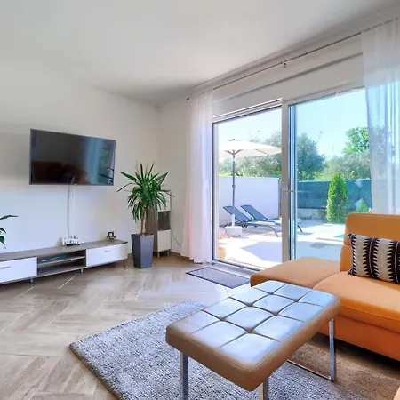 Eja By Interhome Kaštel