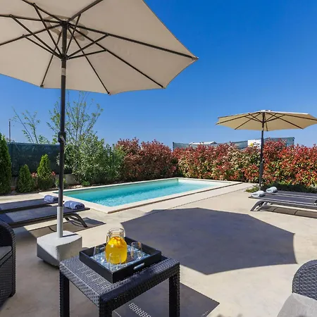 Eja By Interhome Kaštel