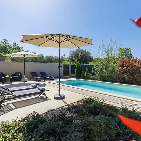 Eja By Interhome Semesterbostad Kaštel