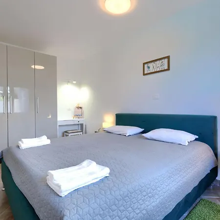 Semesterbostad Eja By Interhome *