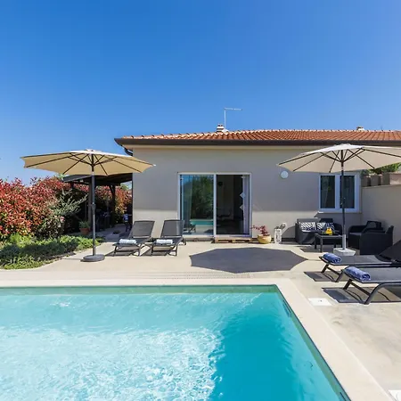 Vakantiehuis Eja By Interhome Kaštel