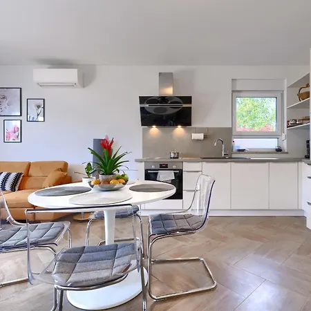 Eja By Interhome * Kastel