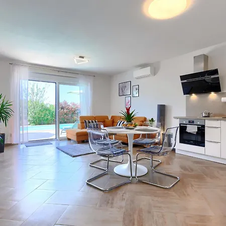 Eja By Interhome Vakantiehuis Kaštel