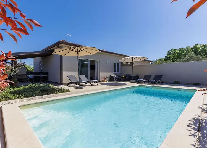 Holiday home Eja By Interhome